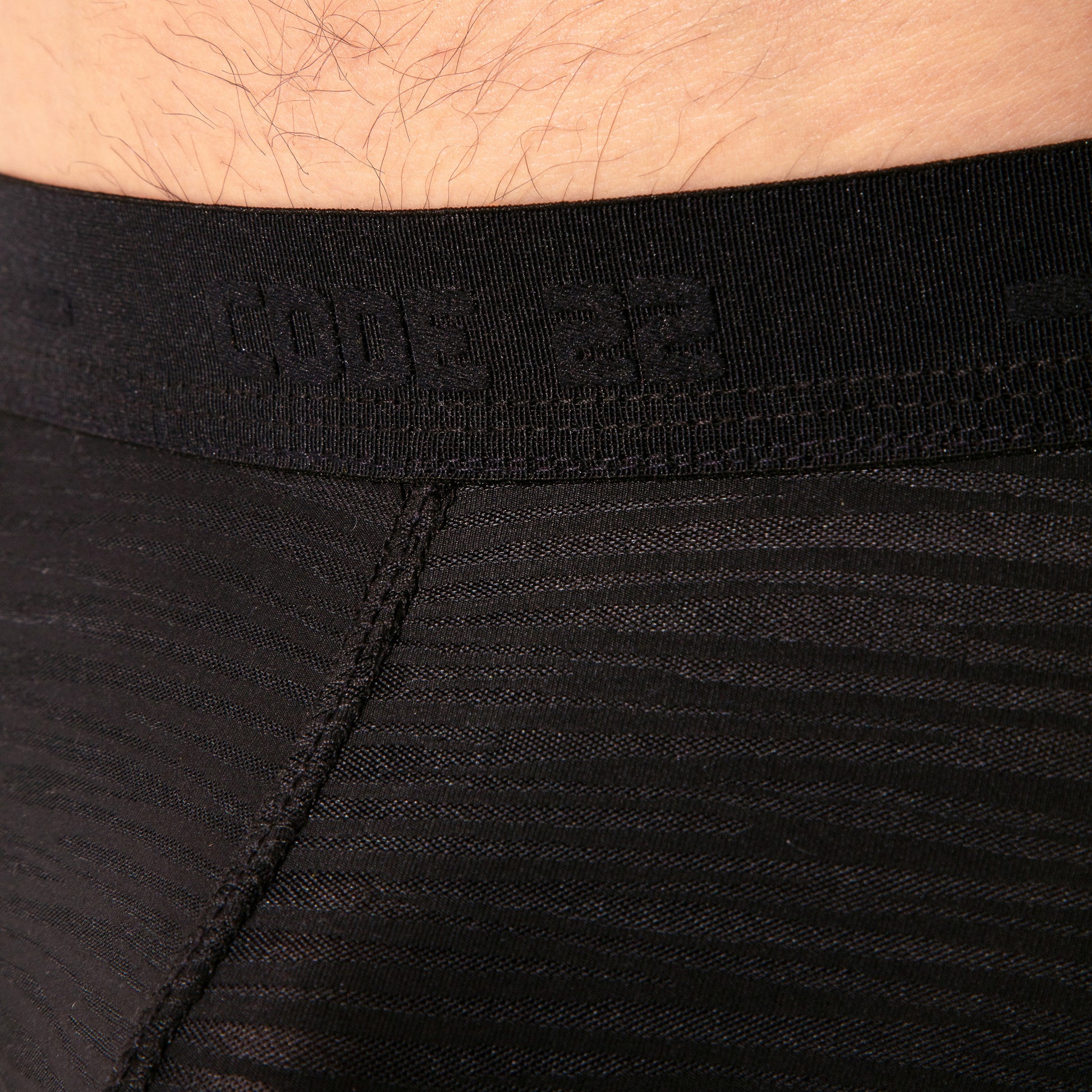 CODE 22 Zebra Trunk Black