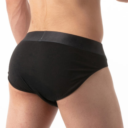 LEADER Essentials Brief Black