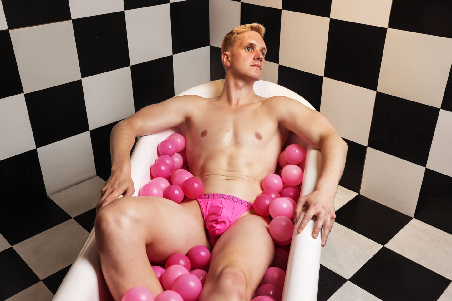 SUKREW Bubble Thong Shocking Pink
